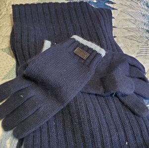Scarf and gloves